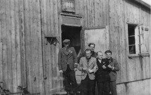 Fra leiren i Taraldsvik-1-1